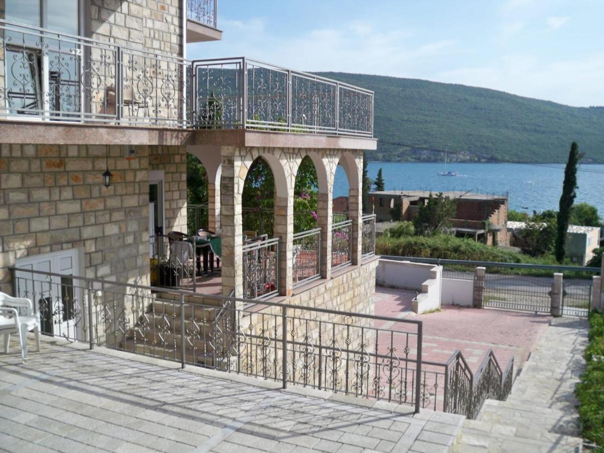 Vila Corovic Кумбор Экстерьер фото